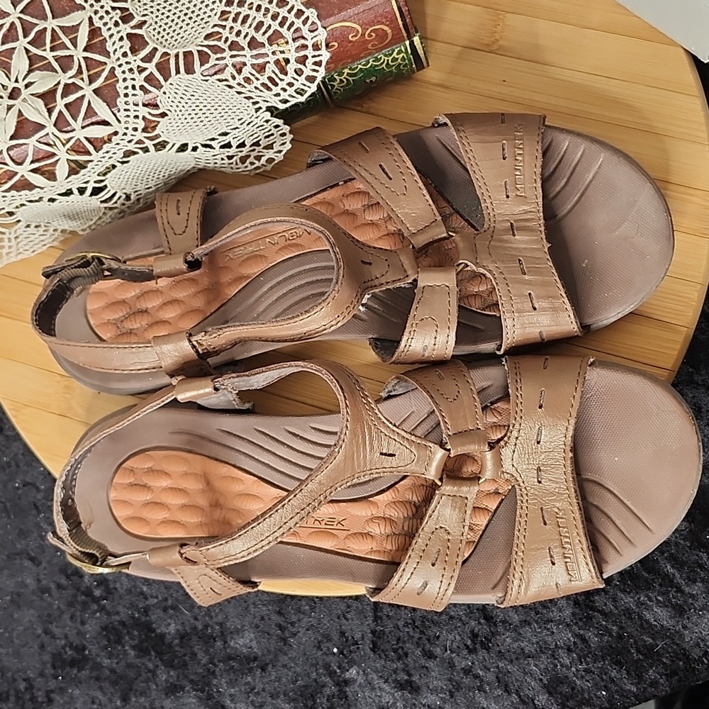 👉*MOUNTREK* "REMOTE DUNE" LEATHER SANDALS H8072 ~SLIP RESISTANT DESIGN ~SIZE 9 - Picture 11 of 14